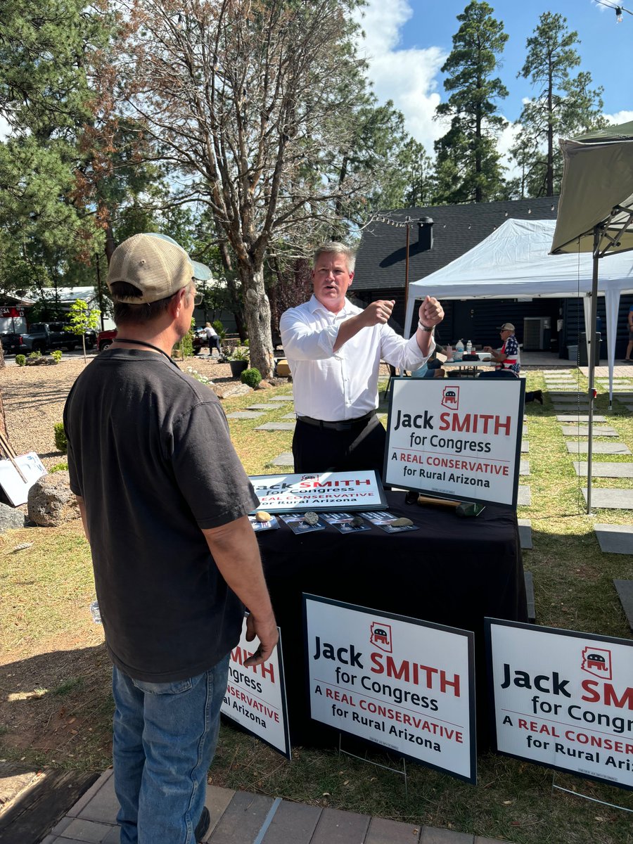 JackSmithAZ's tweet photo. A great way to spend a Saturday at the Stars and Stripes Families for Freedom Fun Day in Najavo County. https://t.co/izw3qMUBVg