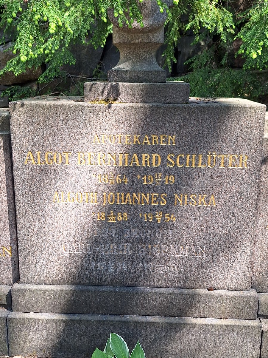 Algoth Niska oli salakuljettaja, seikkailija, Dannyn isoisä ja olympiajalkapalloilija. #kiveenhakatut <a href="/yleurheilu/">Yle Urheilu</a> <a href="/YleAreena/">Yle Areena</a> <a href="/yleradio1/">Yle Radio 1</a> tiistaina 30.7.2024 kello 13 ja uusintana kello 21.05.