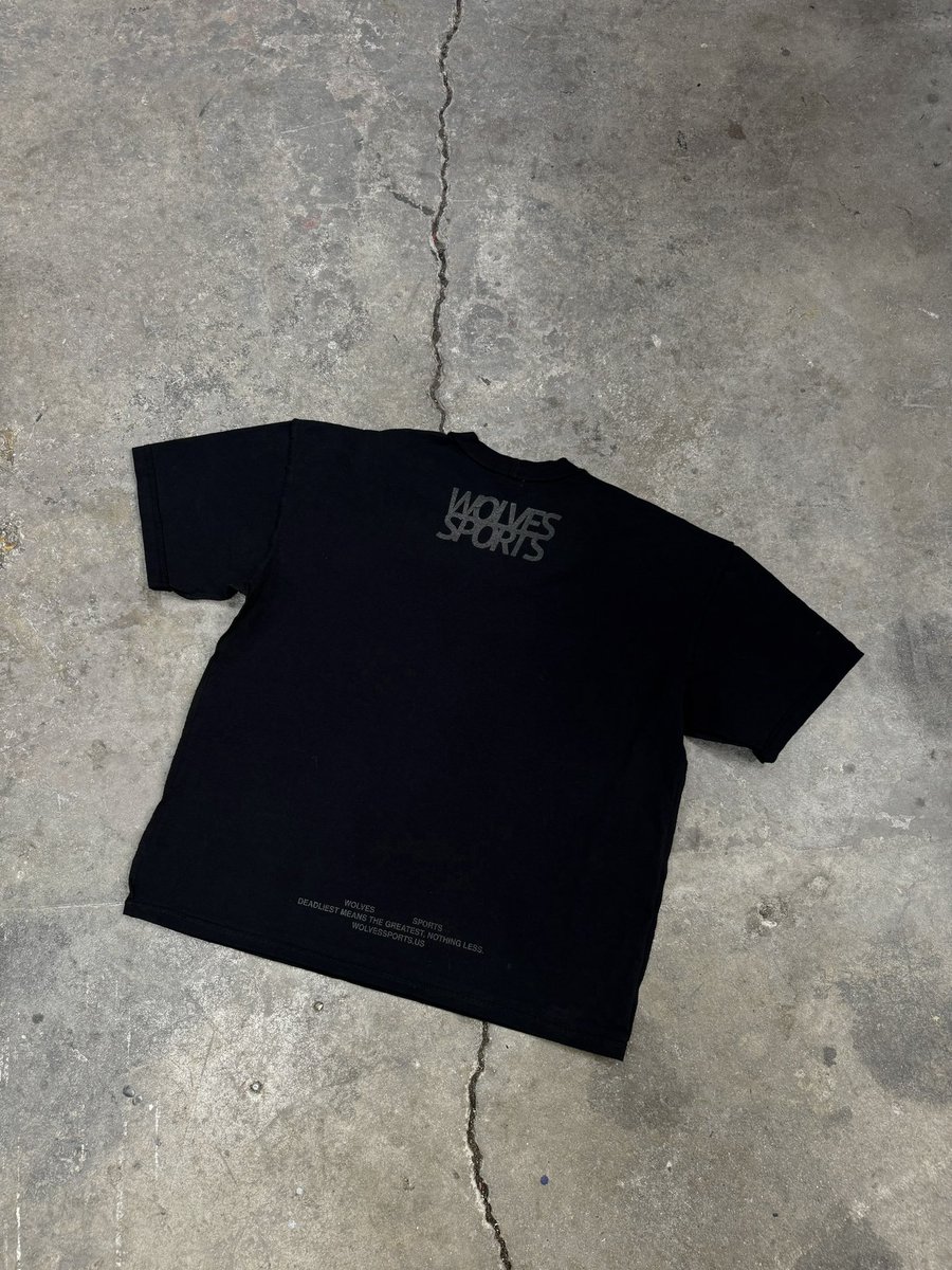 slvrfangxx's tweet photo. Blk on Blk is insane https://t.co/rANnR9nCdB