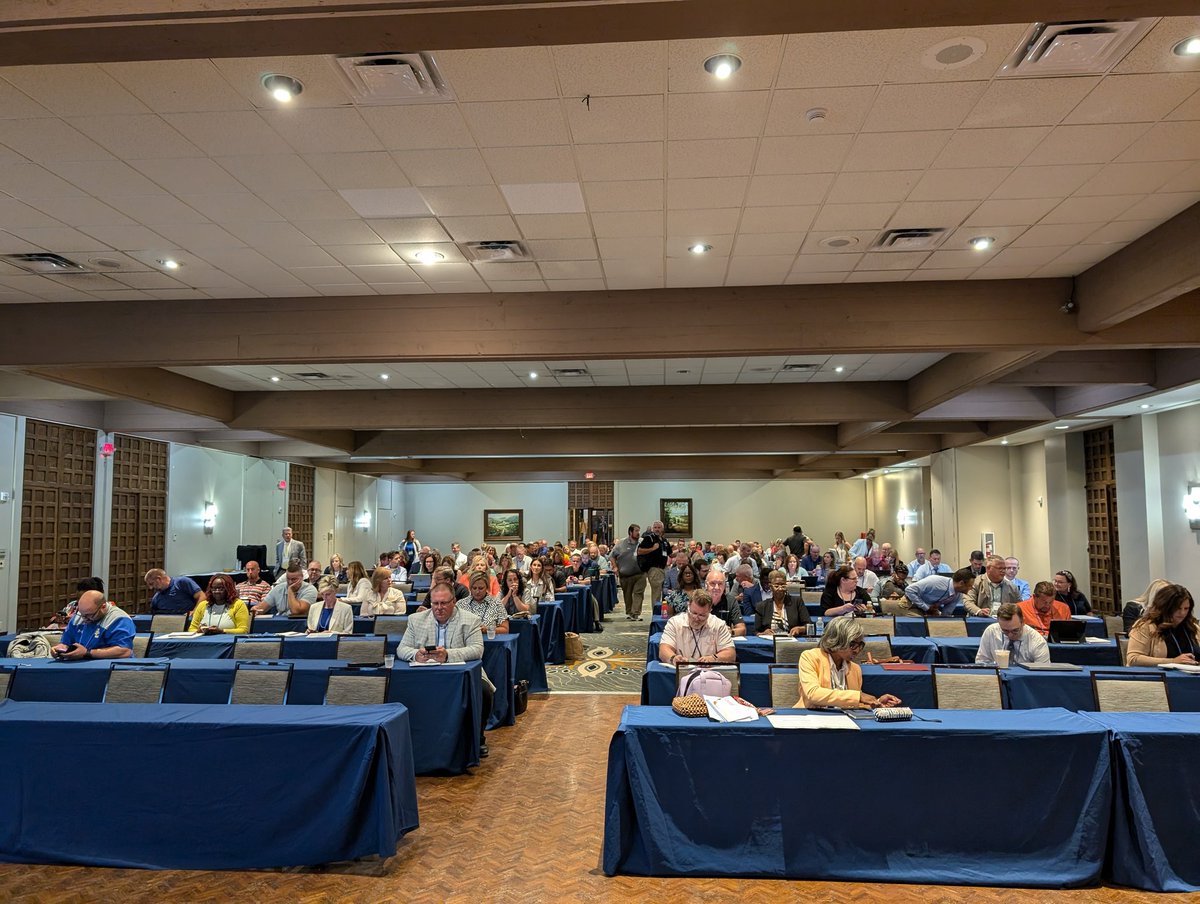 Participated in a panel discussion at the DESE Conference and I hope we helped the audience think about how they will handle #AI in the schools and districts. Looking forward to more AI conference presentations this year.