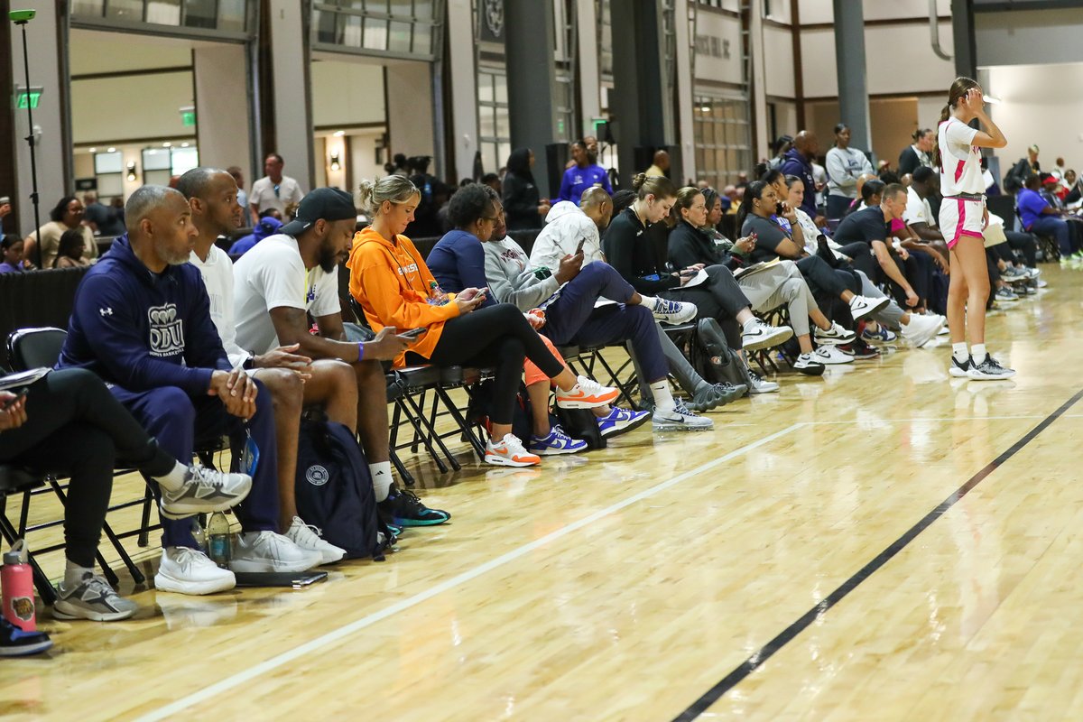 USA Basketball Youth (@usabyouth) on Twitter photo WATCH NOW: 9th Grade & 10th Grade Girls #USABClubChamp Championship Games!!
youtube.com/watch?v=wHahFF⦠WATCH NOW: 9th Grade & 10th Grade Girls #USABClubChamp Championship Games!!
youtube.com/watch?v=wHahFFβ¦