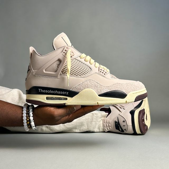 JustFreshKicks's tweet photo. New photos of the A Ma Maniére x Air Jordan 4 "Fossil Stone" 🍷 https://t.co/xj0hNhKJh2 https://t.co/CNyKNN5O72