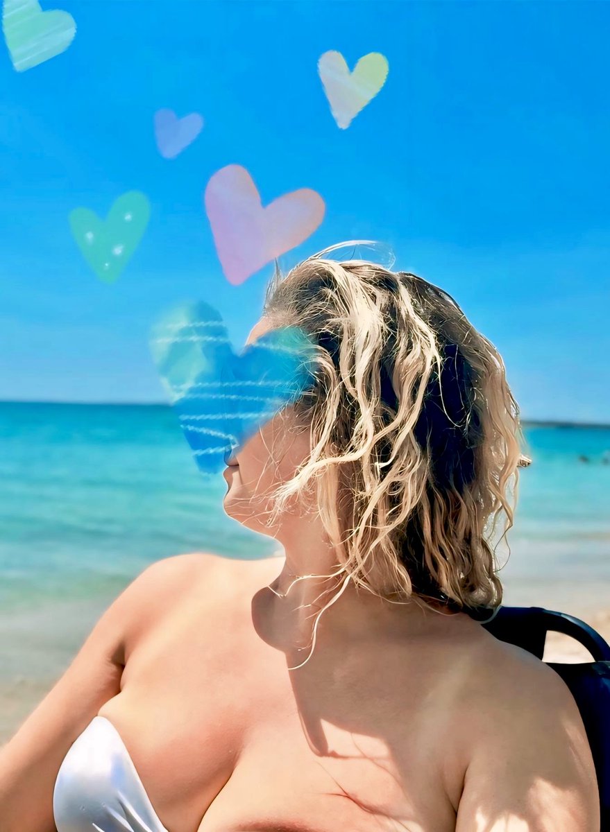 Hotwife Tülay at the beach💍☀️🏖️
Boğaları kudurtma ve alev alev yanma zamanı 💍♉️😈🍆
Evli kadın lezzetlidir💍🍭😘
Time to make the bulls rage and burn in flames 💍♉️😈🍆
Married women are delicious💍🍭😘