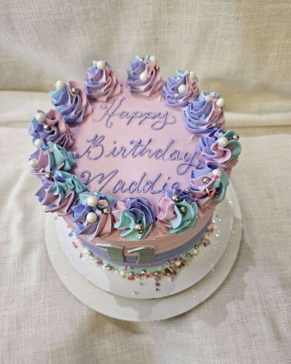casualgourmet's tweet image. We hope you had a marvelous birthday, Maddie.
#CasualCakes #CapeCodBaker