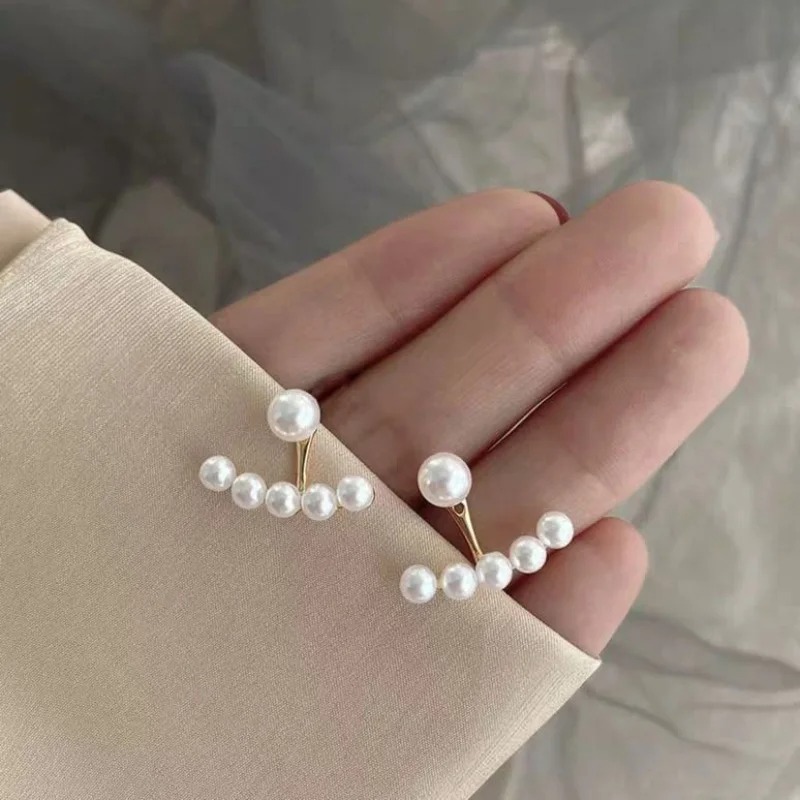 gift4lovers's tweet photo. Classic Faux Pearl Earrings – Perfect for Every Occasion
https://t.co/I0AcwRBvjx

#GIFT_tokyodome #GIFT_tokyodom #gift #giftideas #gifts #GiftOfLife #GIFTforX #hashtag1 #giftsforher #Jewelry #fashion #Stylish #WomensJewelry #ElegantEarrings https://t.co/JAGb6cHz2z