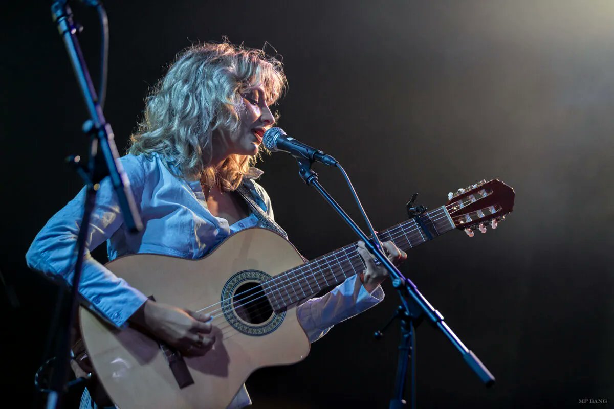 bangerton's tweet photo. Photos/write up of @maemaemusic for @MusicFelon at @3TENaustin https://t.co/yuYalLuoeB https://t.co/vTWs7PeIm5