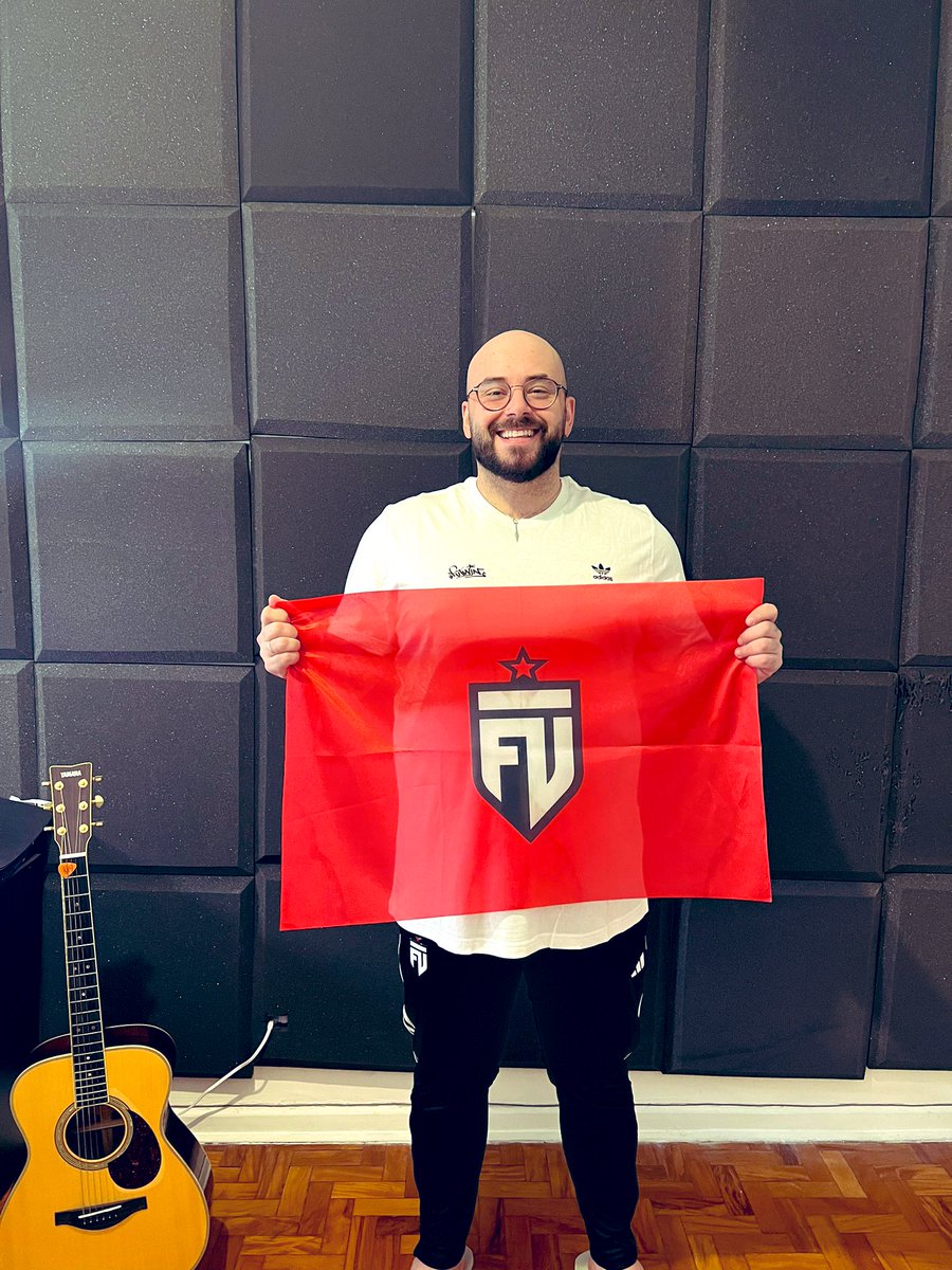 DannyJonesum's tweet photo. Pronto pro champions!!!! Depois postar com as Jerseys!!!
#vemprofut https://t.co/gktHtfJxvV