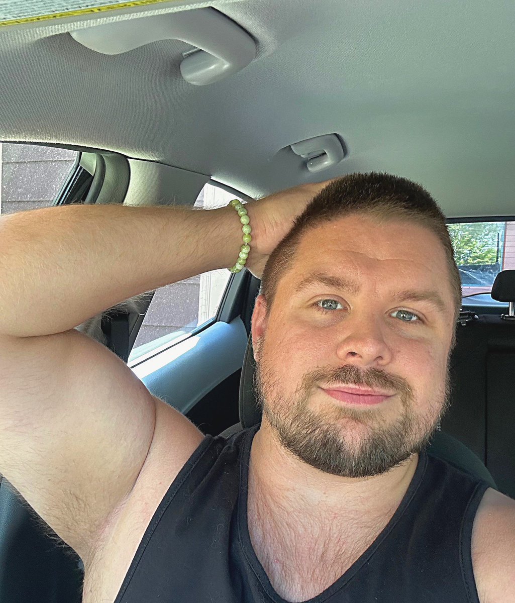 Retweet if you’ll gimme a kiss on the cheek