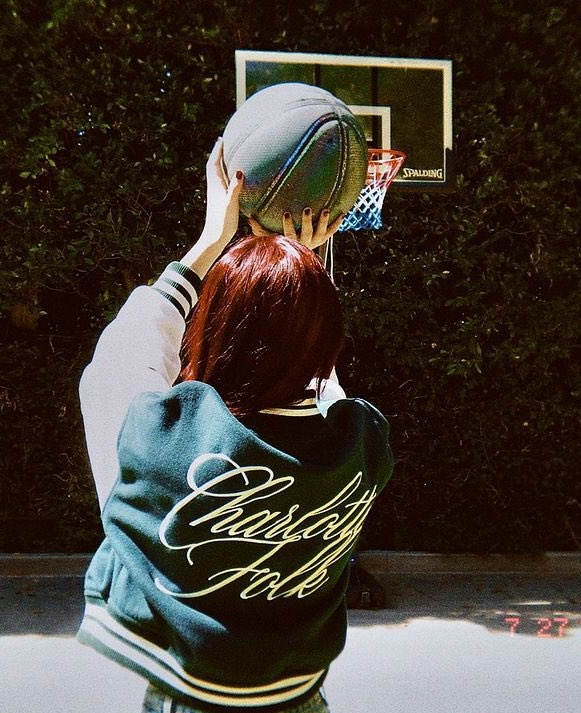 icowrites's tweet image. the mvp and her muse 🫠