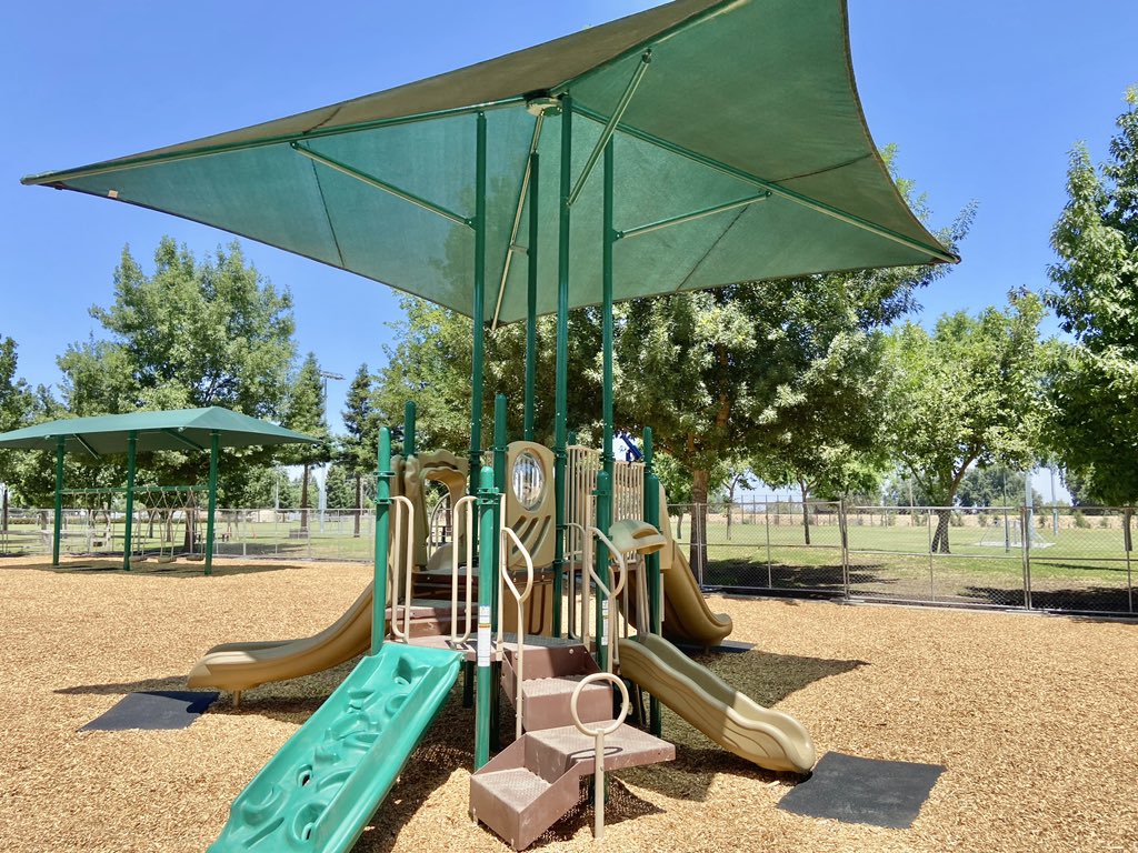 NorCalRec's tweet image. 🚨 Exciting news from Riverway Sports Park in Visalia, CA! 🚨

We’ve upgraded the old play structures with brand-new equipment and a shade structure! Come check out the revamped park and enjoy some fun in the sun! 🌞🛝

#NorthernCaliforniaRecreation #RiverwaySportsPark