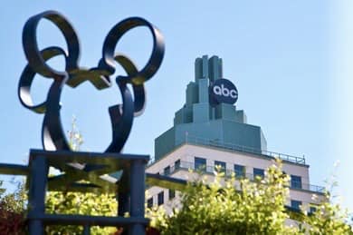 MarieRoseCreate's tweet image. Thank you, @DisneyBrandTVPR, for a fantastic round of meetings with series execs about my new paranormal pilot "Lily Shade's Otherworld." Great to reconnect with old friends and meet new cohorts on the Disney ABC lots! ☮️, ❤️ &amp;amp; Mickey Mouse. #Disney  #ABC  #TV  #DET