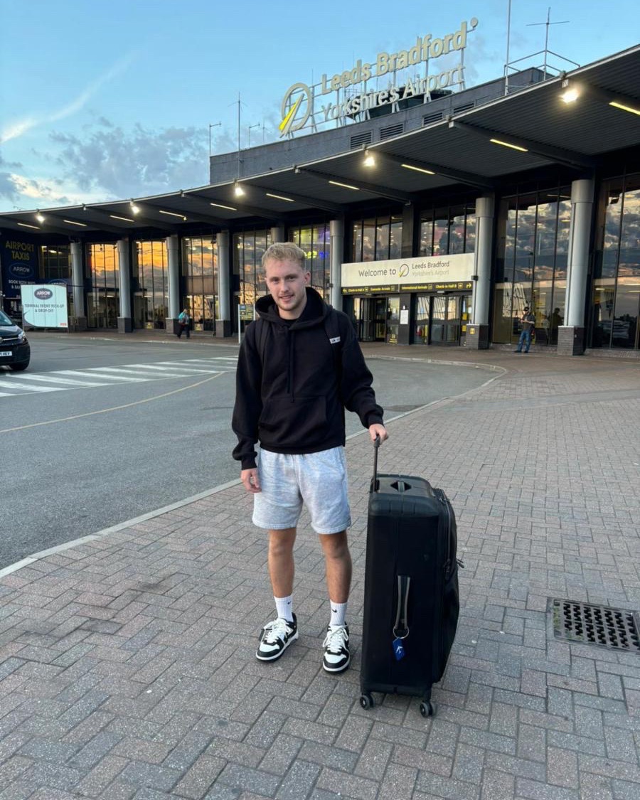 FutureProUSA's tweet photo. ✈️🇺🇸⚽️

We are wishing the very best of luck to Future Pro USA client Jacob Varley, who today starts his journey to the US to begin his college soccer career!

Best of luck, Jacob!👏

#futureprousa https://t.co/ouvB6l3ilk