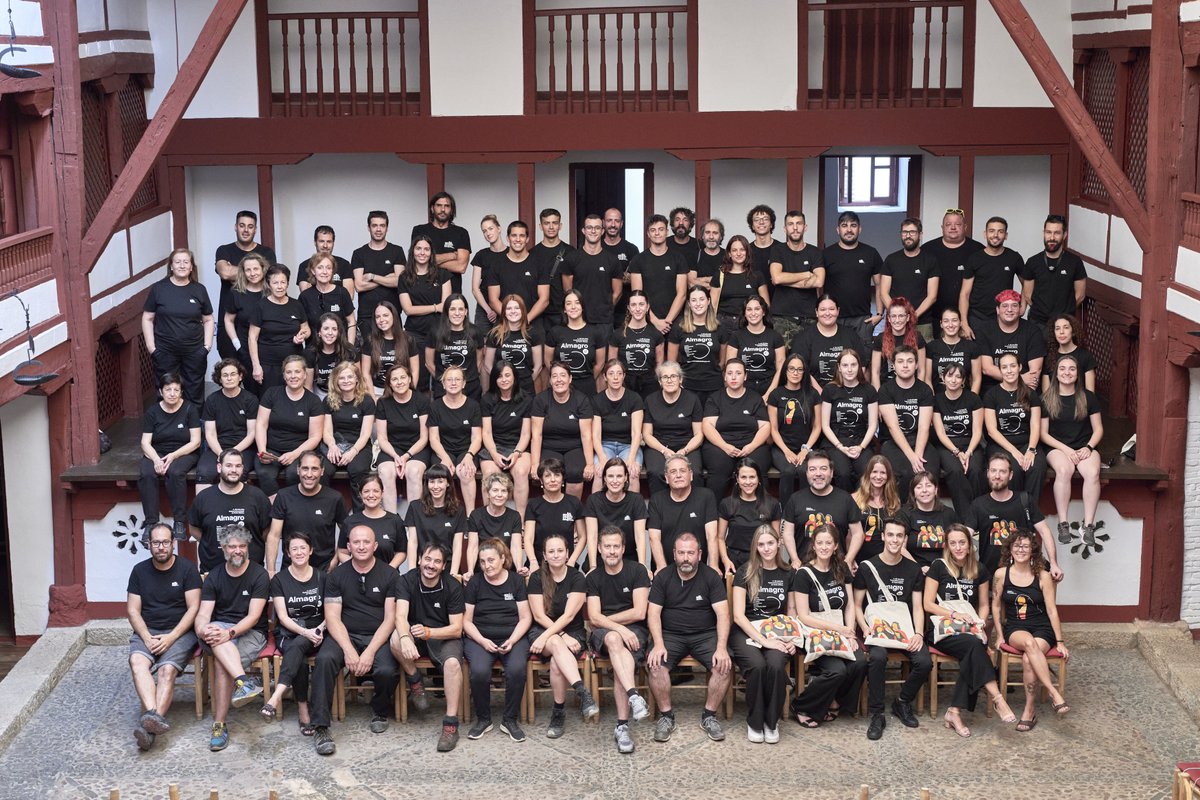 Gracias por parar el tiempo con nosotros y por dejarte llevar por el legado del arte y la alegría de la festividad compartida. ❤🌹🪭

🌟 Esto es #Almagro47, un equipo humano que con sonrisas, pasión y complicidad han marcado un julio de ilusiones.

#Almagro47 🎭 #FestivalAlmagro
