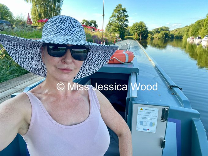 So I have picked an amazing week to be in a canal boat around the Birmimgham &amp; Worcester canal ring.<a href="/tag/latex"class="tags"><span>#latex</span></a><a href="/tag/corset"class="tags"><span>#corset</span></a><a href="/tag/rubber"class="tags"><span>#rubber</span></a><a href="/tag/thighhighboots"class="tags"><span>#thighhighboots</span></a>