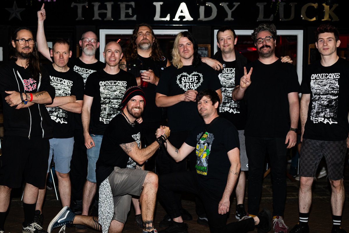 11 days, 11 shows, the best people. Thank you to everyone who danced, sang, and helped us celebrate the release of Echoes &amp; Ghosts. We ❤️ you all xxx

Huge love to <a href="/0mnig0ne/">0mnig0ne</a> for being quite frankly the best humans