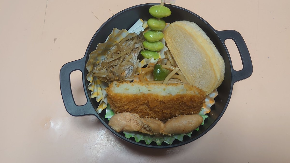 acha0303's tweet photo. 暑い夏こそ冷凍作り置き強し！ #お弁当記録 https://t.co/mhZebLZniX