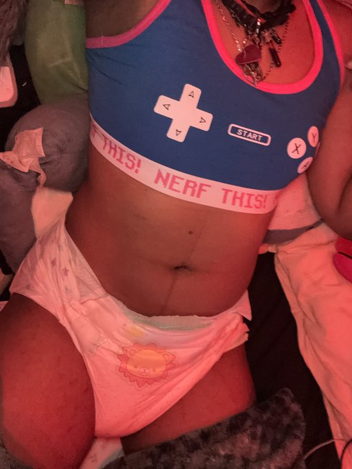 i got so many new bras! i wanna take pics in all of em!! diapered of course hehe https://t.co/FkG9r9<a href="/tag/littlespace"class="tags"><span>#littlespace</span></a><a href="/tag/daddiesgirl"class="tags"><span>#daddiesgirl</span></a><a href="/tag/bigdiaperfriday"class="tags"><span>#bigdiaperfriday</span></a>