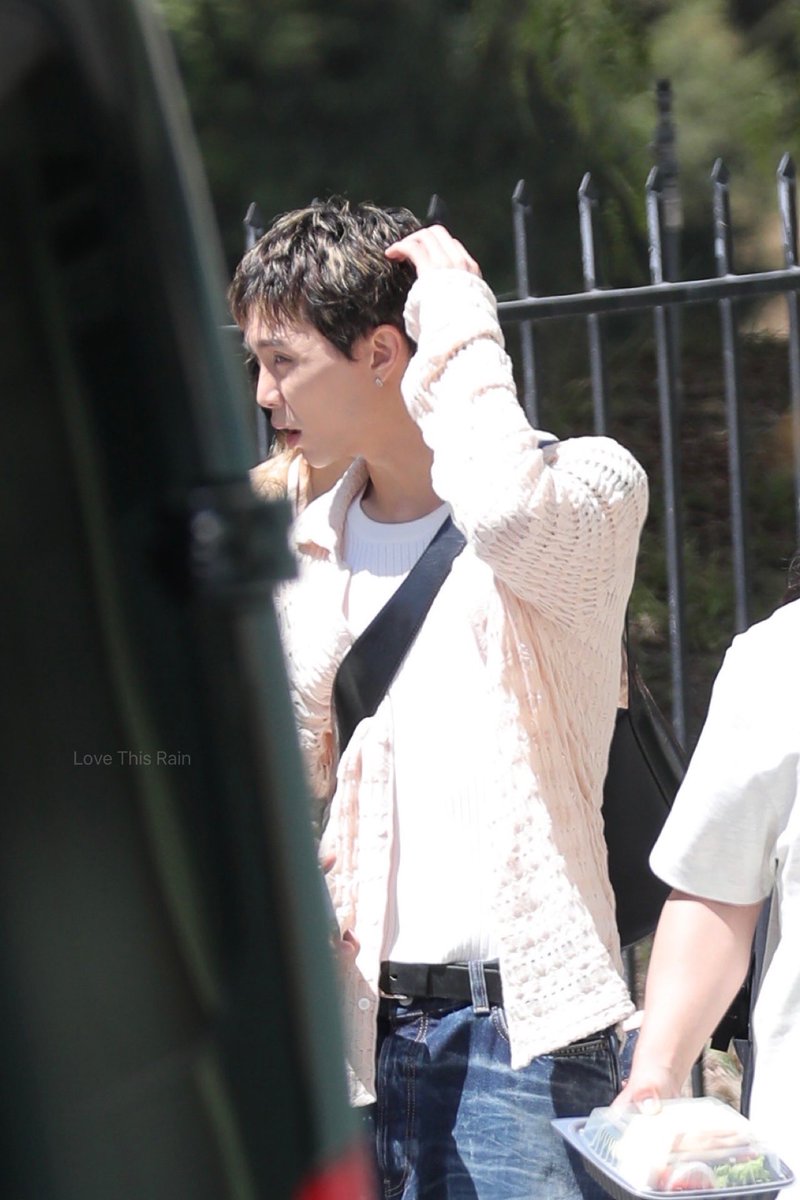 [240729] 

🚶🚶🚶

#쟈니 #JOHNNY #영호
#NCT #NCT127 #엔시티127