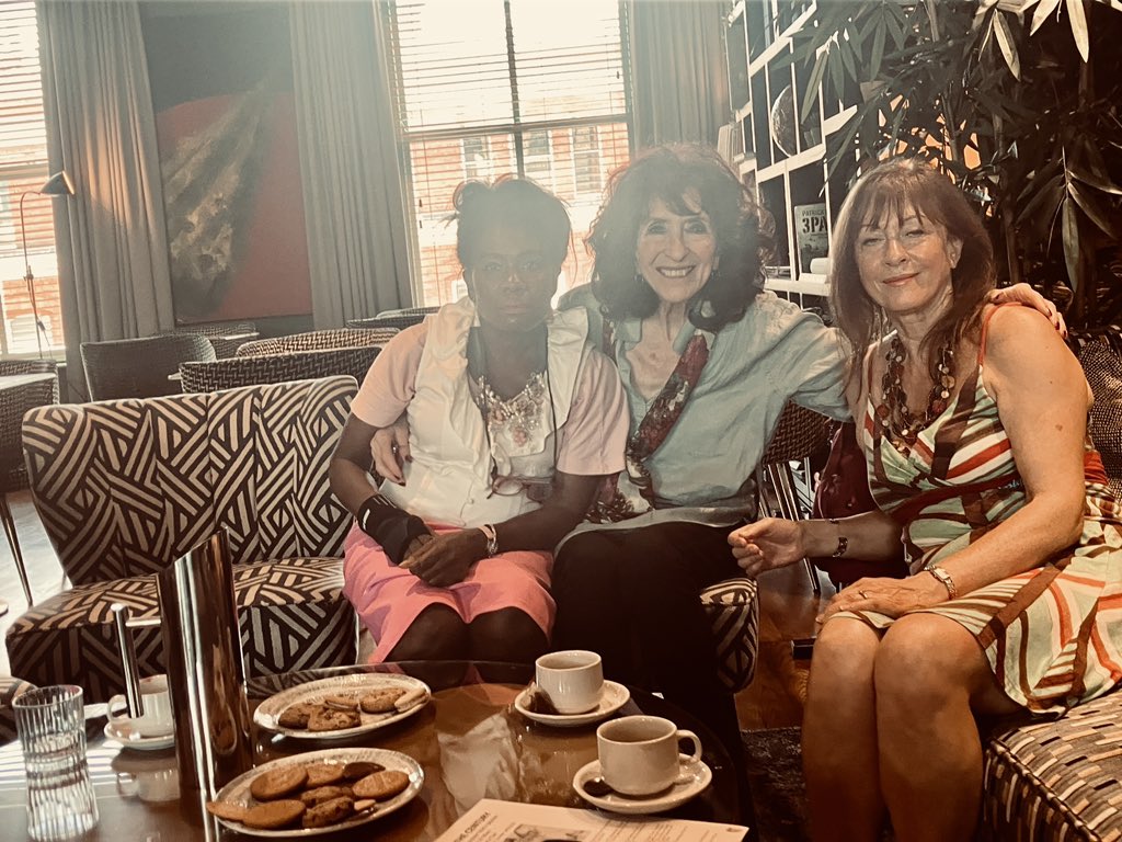 anna-maria everett 💙 💙💛 tweet media