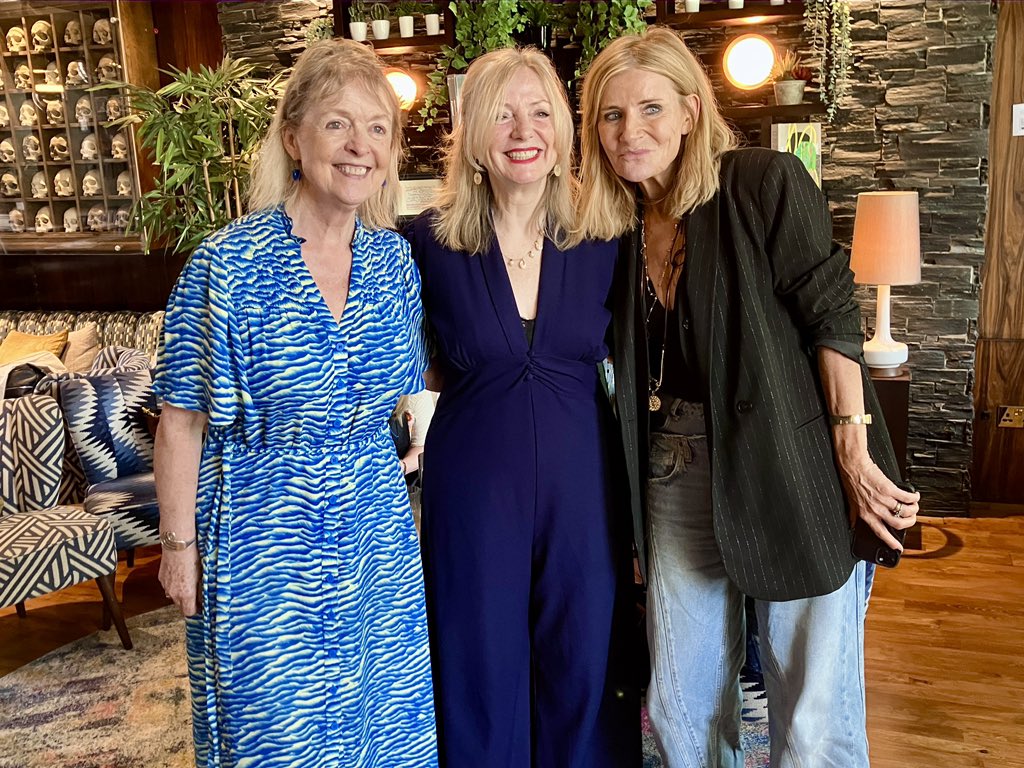 anna-maria everett 💙 💙💛 tweet media