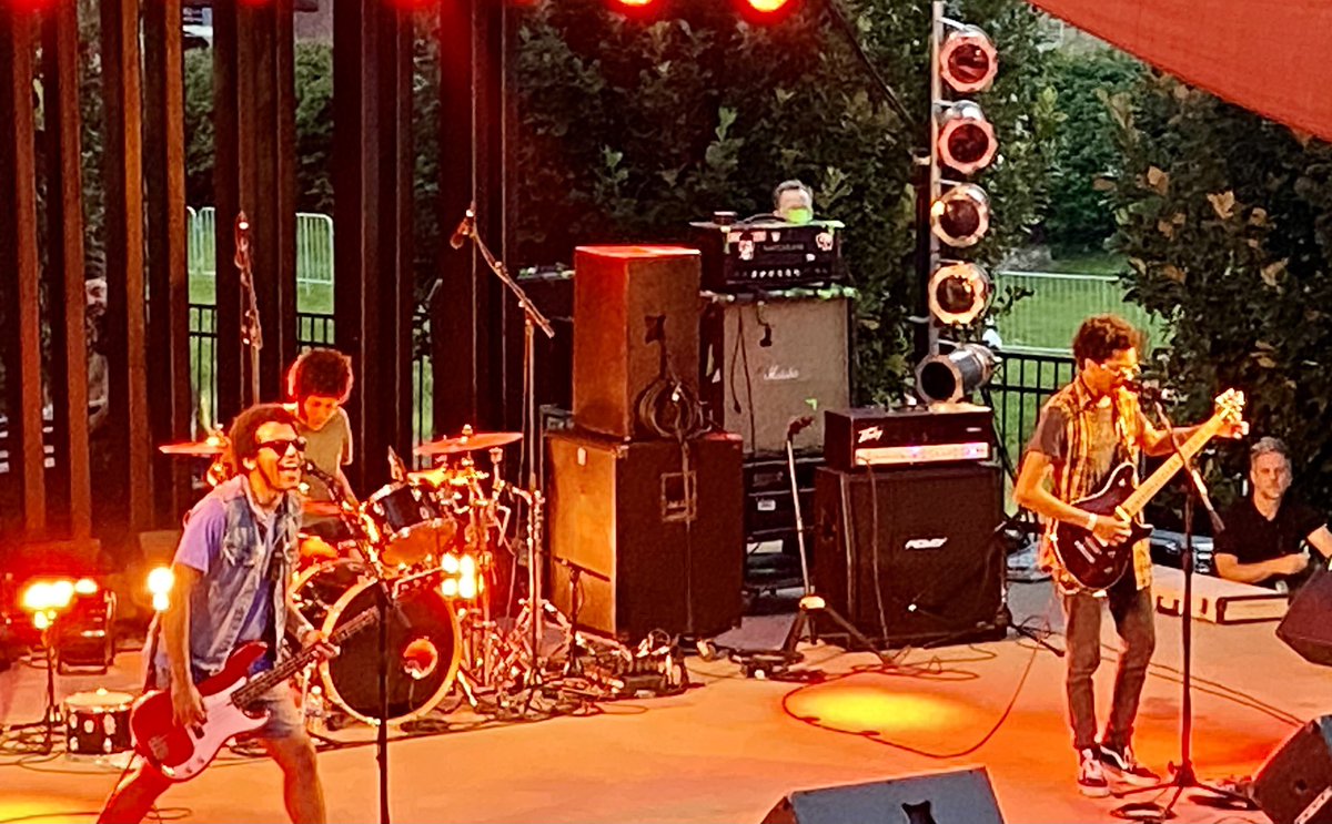 AgainMichelle's tweet image. Bringing the 🔥🤘