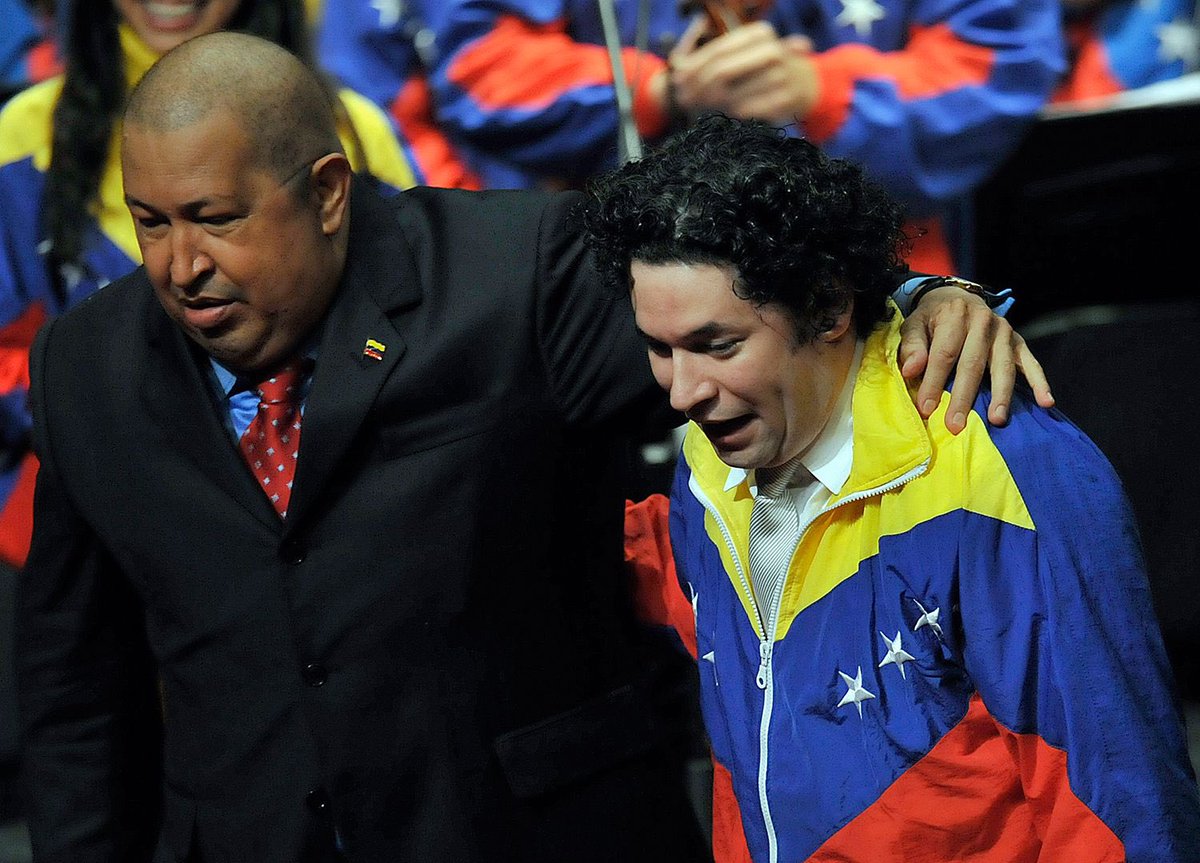 cabinthrees's tweet image. 29. GUSTAVO DUDAMEL - ACTUAL DIRECTOR DE LA ORQUESTA FILARMÓNICA DE LOS ÁNGELES, CONTRATADO POR DISNEY!!!!