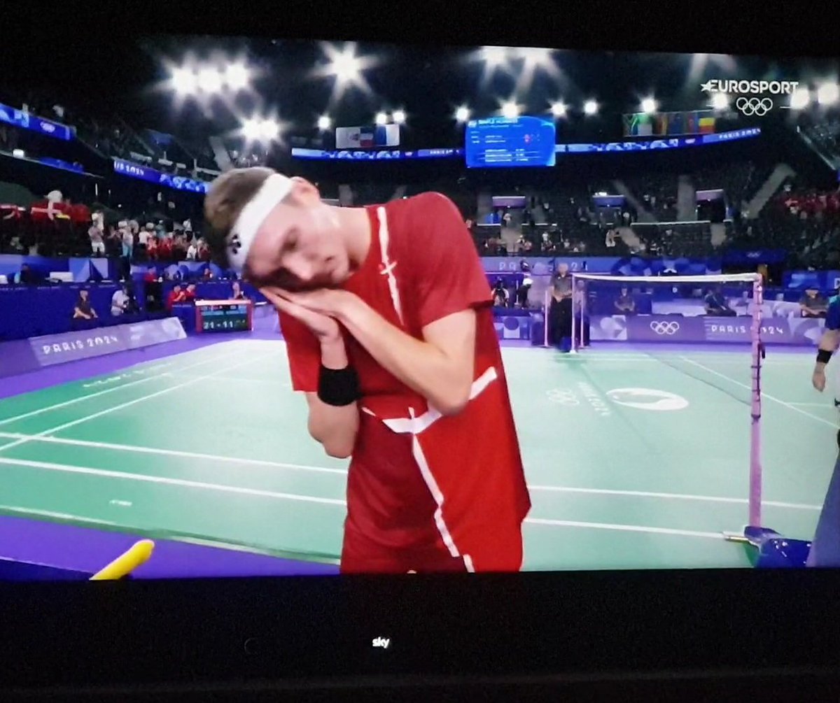 Good night, sleep well. ♥️ #Badminton #ForDanmark #Paris2024
