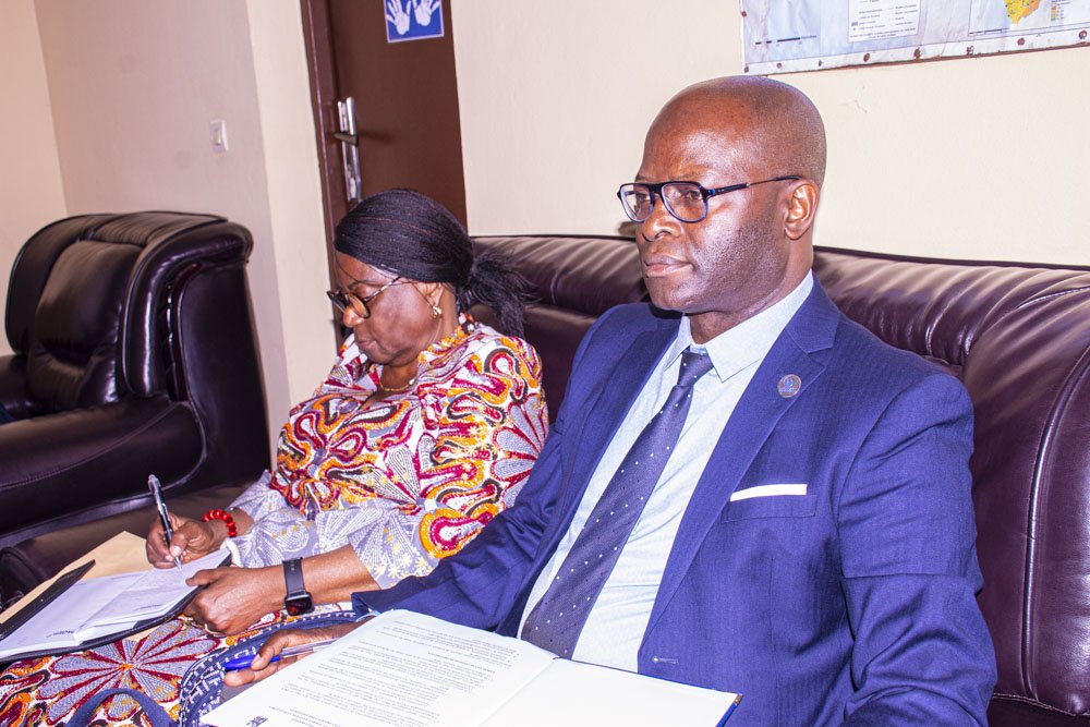 BMineagrie's tweet image. Ce Lundi, 29/7/2024,le Ministre du @BMineagrie, @dopros1975,a accueilli une équipe de la commission du climat du Bassin du Congo (#CCBC) dirigée par Mme Arlette Soudan NANAULT,le Ministre du Congo-Brazzaville chargé de l'Environnement,du développemt durable et du bassin du Congo.