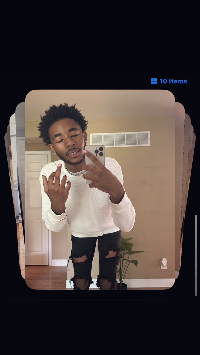 Sent my nigga 10 attachments💨