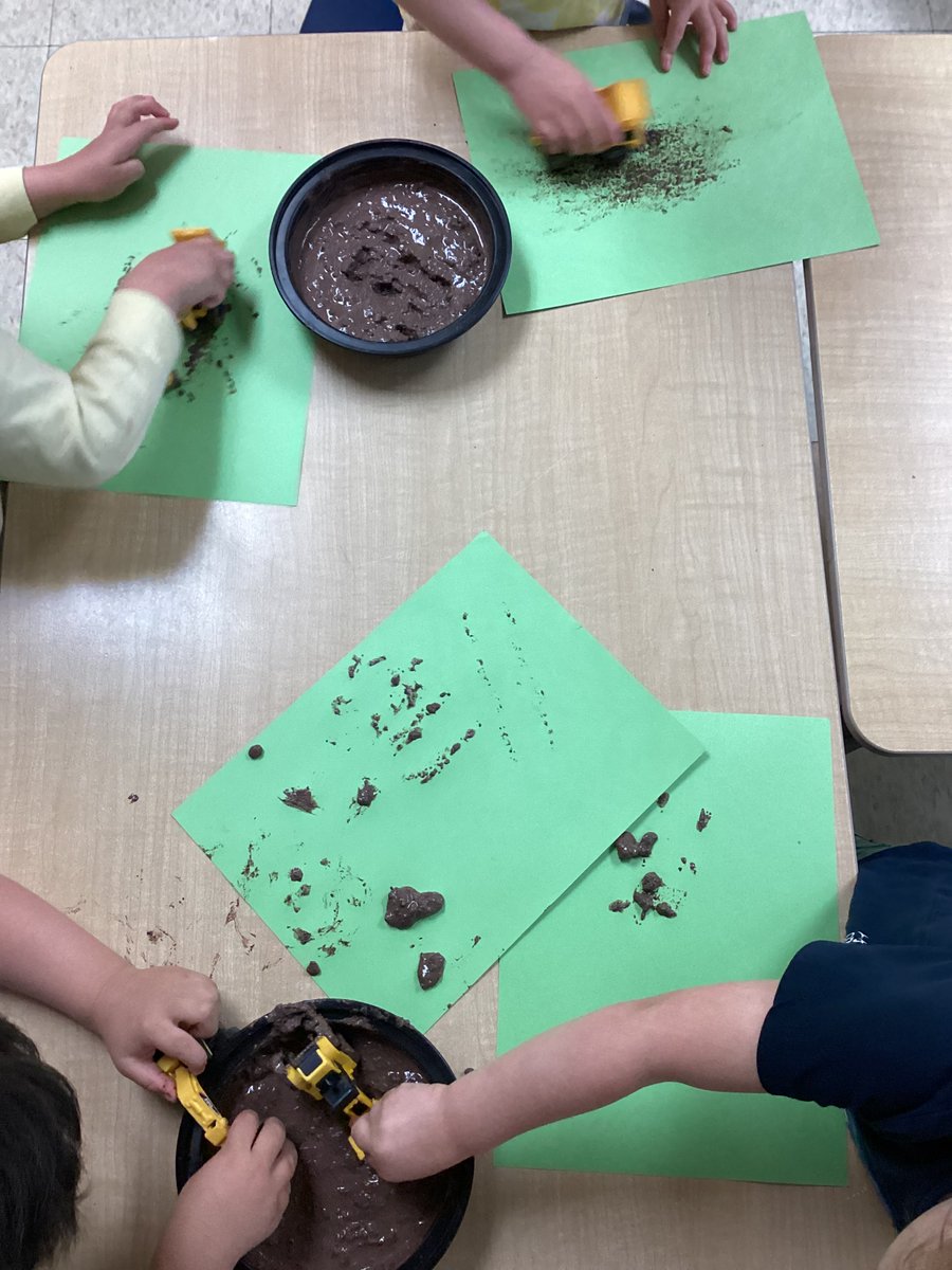 KeyworthELC's tweet photo. We love to explore mud indoors and outdoors. Check out the cool tracks we can make! #earlylearning #sensoryplay #art https://t.co/sSjv9WbdBC