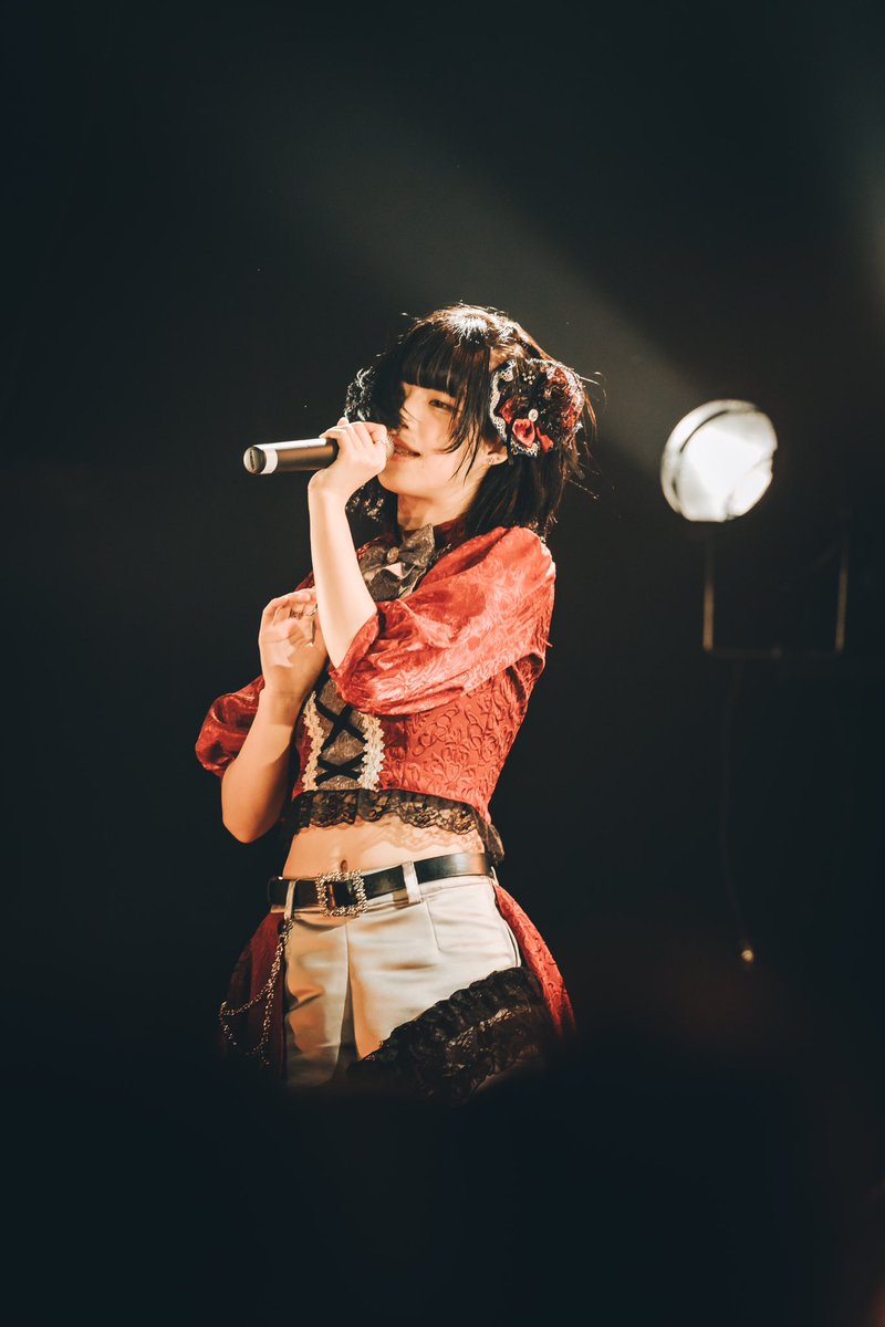 pentaKN_203's tweet photo. 2024.07.29
1周年記念ワンマンライブ
『冷静と情熱』
📍今池ボトムライン

今日ゆきのさんめっちゃ撮った気がする…🤍

#きっと大切だった 
#湊ゆきの https://t.co/NSqczRNuw6