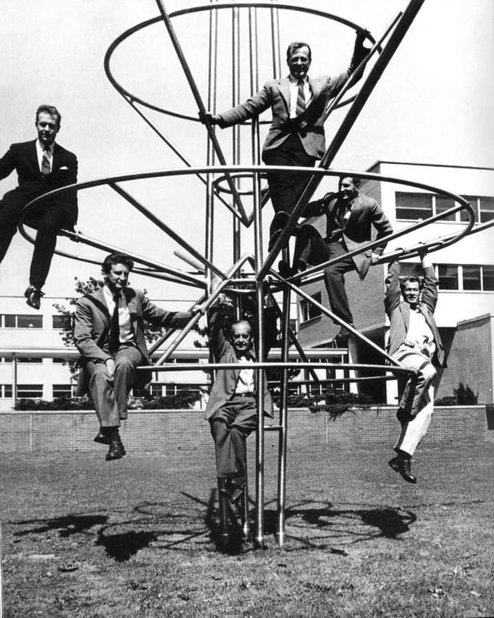 Walter Gropius... and members of The Architects Collaborative... TAC...
#architecture #arquitectura #WalterGropius #Gropius #TAC