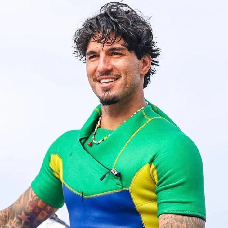 sboficial's tweet photo. 🚨 Gabriel Medina quebra o recorde de MAIOR NOTA DA HISTÓRIA DO SURFE OLÍMPICO, com nota 9,90. #Paris2024 https://t.co/mAtlABU4td