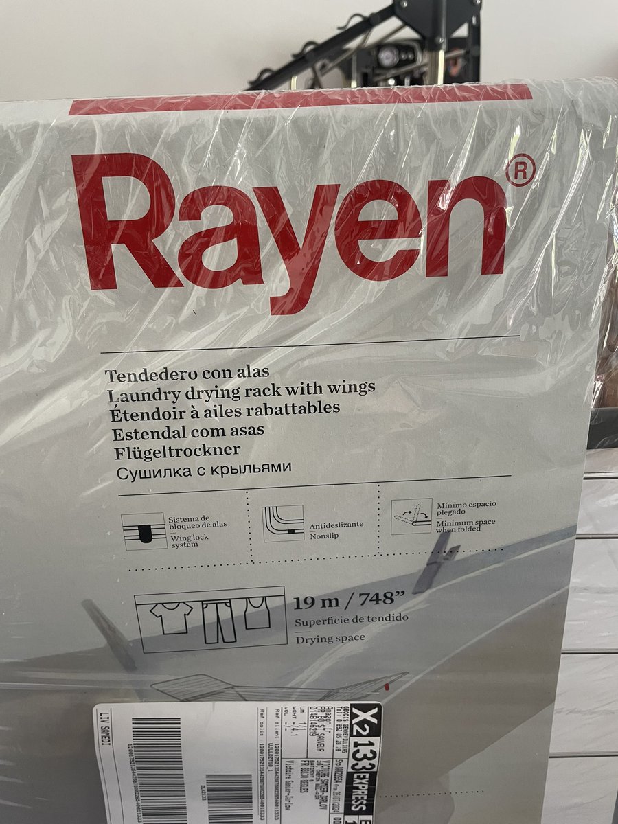 laubejetaime's tweet photo. Envie de faire une vanne à @Rivenzi_ mais on n’est pas assez proches … https://t.co/1Usz38vxWo