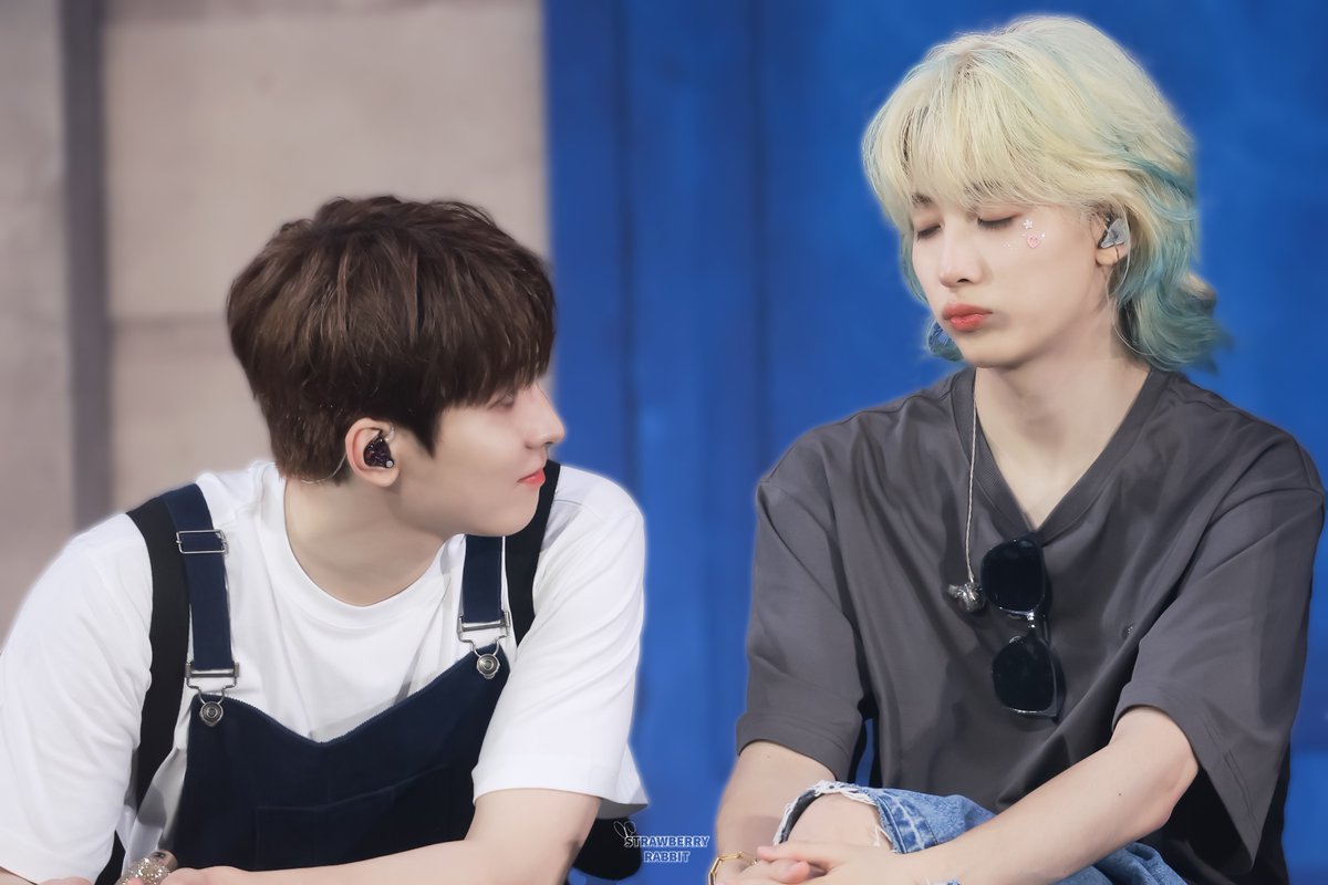 strabbit104's tweet photo. 240723 CARAT LAND 

#ジョンハン #JEONGHAN #ウォヌ #WONWOO  #정한 #원우 
#세븐틴 #SEVENTEEN https://t.co/nGUKhoPt68