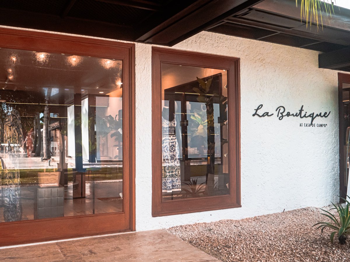 casadecampo's tweet photo. Turn your getaway into a style journey at La Boutique, nestled in the center of our resort. Immerse yourself in retail therapy featuring luxury brands like Dolce & Gabbana. Your fashion sense is our passion ๐๐ #FashionistaVacation #casadecamporesort #StyleDestination https://t.co/U0KuF1f8Dg