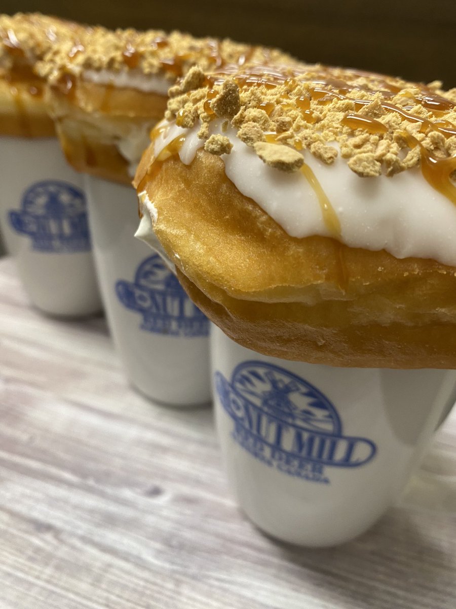 Featuring August Donut of the month…Caramel Coffee Cheesecake donuts loaded with graham cracker crumbs and caramel. No donut is complete without coffee and cheesecake whipped filling inside a yeast donut and paired with your favourite brew!  #donutmillreddeer #SmallBusiness