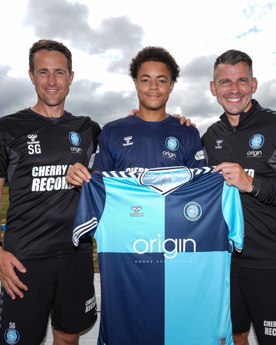 Wycombe Wanderers tweet media