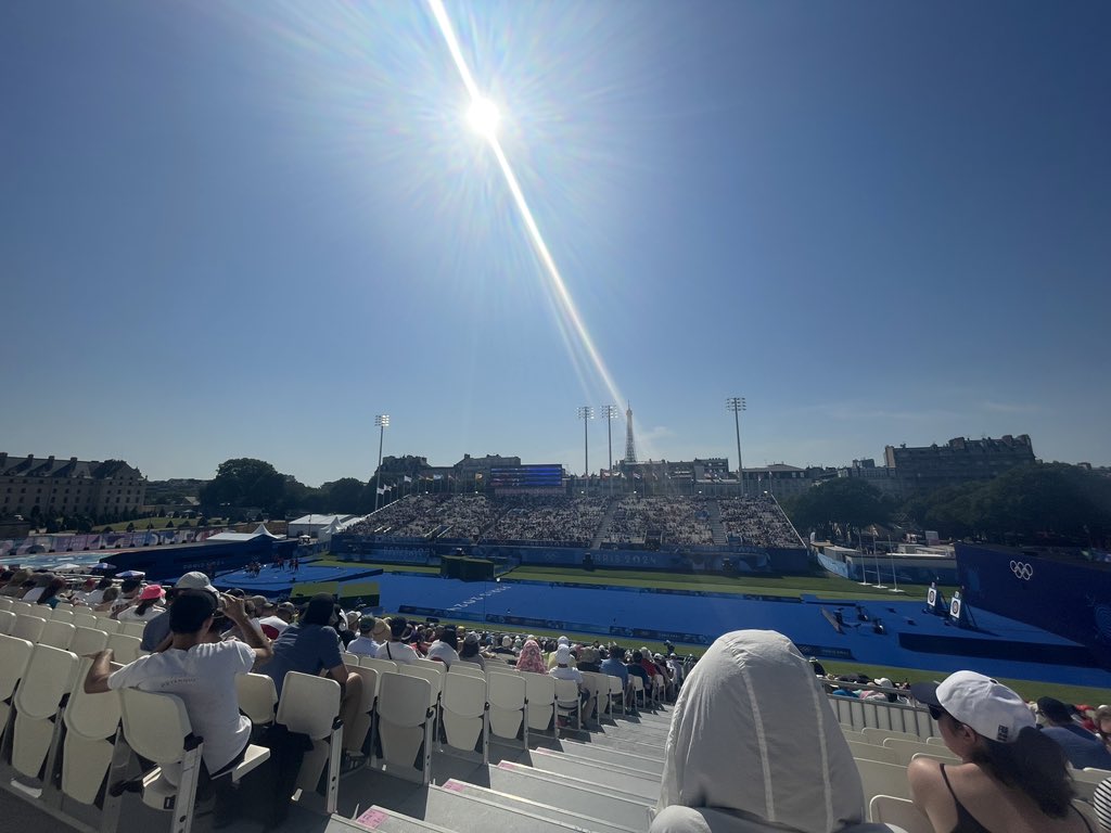 Deux journées olympiques magiques ✨
Je suis reconnaissante et heureuse de vivre ces émotions à Paris 🇫🇷 
Des sourires et une merveilleuse organisation règnent sur toute la ville 
#Paris2024