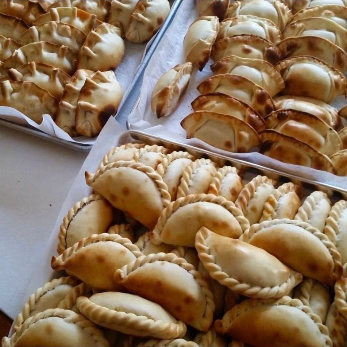 KWEmpanadas's tweet photo. Discover a world of flavors at KW Empanadas, where there's an empanada for everyone! From savory to sweet, our diverse menu has a perfect bite for every taste. 

#kwempanadas #kwlocal #empanadas #waterloofoodie https://t.co/EtgueFHiDw