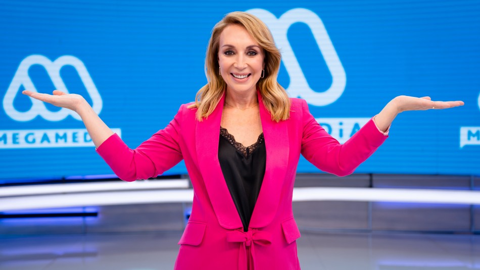 Doggenweiler <a href="/KarendTV/">Karen Doggenweiler L</a> pareja de MEO, quien pertenece al Grupo de Puebla, que ha complotado contra Chile el 2019, y ahora se presta para la farsa chavista y el sufrimiento de todo un pueblo, no puede por moral animar el Festival. Basta