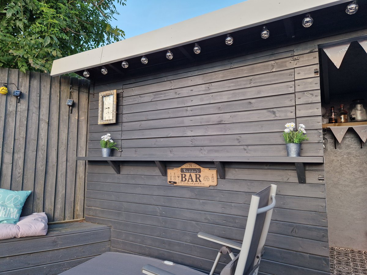 LukeStephens3's tweet photo. About Bloody Time, We Get To Have Some Evenings In The Garden 🌞👌👏 https://t.co/O0YpgE9rXI