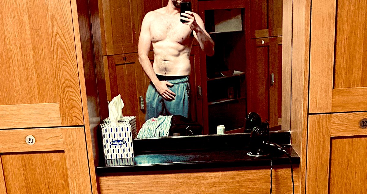 I have no other outlet for how fuckkn buzzin I am as I’m not sure anyone on insta wants to see … but this is 80 gym session’s later… about 3 st down 

36 next month… in better shape than I was in my mid-late 20s
