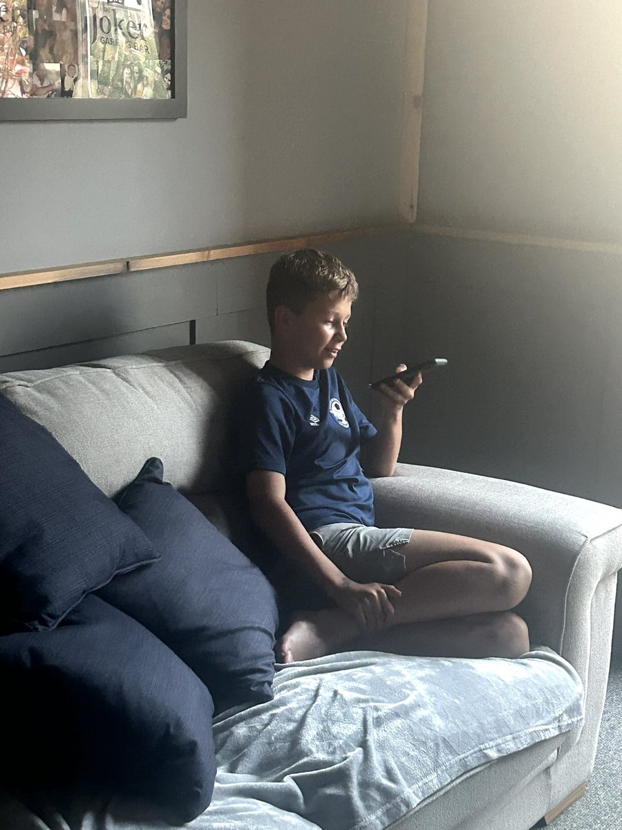 Carina1Williams's tweet photo. How one phone call can make all the difference! Tonight Jesse got a special phone call and a 1-1 development chat with an LFC Academy coach. The boost he needed! It’s tough being a footballer! When all you want in life is to play and be the best! And nothing else comes close! ⚽️ https://t.co/W217uAOqvO