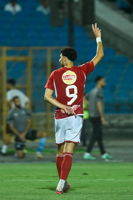 قُلۡ أَعُوذُ بِرَبِّ ٱلۡفَلَقِ (1) مِن شَرِّ مَا خَلَقَ (2) وَمِن شَرِّ غَاسِقٍ إِذَا وَقَبَ (3) وَمِن شَرِّ ٱلنَّفَّٰثَٰتِ فِي ٱلۡعُقَدِ (4) وَمِن شَرِّ حَاسِدٍ إِذَا حَسَدَ (5)