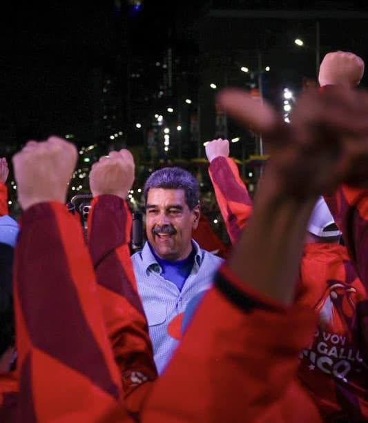 EduardoLopezL65's tweet photo. @NicolasMaduro @DiazCanelB Felicidades #Venezuela
Desde #Cuba vivimos y disfrutamos tú triunfo.
#CubaporlaVida
Felicidades @NicolasMaduro https://t.co/EKFZNCWwWe