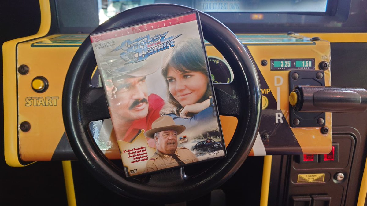 Smokey and the Bandit was on the big screen today in 1977. #burtreynolds #sallyfield #jackiegleason