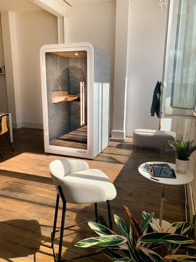 WorkabbleSpace's tweet photo. 🏡 Working from home? Create a private, quiet workspace with Workabble Space's automated office pods. Ideal for remote work, these pods ensure a productive day. #WFH #HomeOffice #WorkabbleSpace https://t.co/V8RRoq56ps