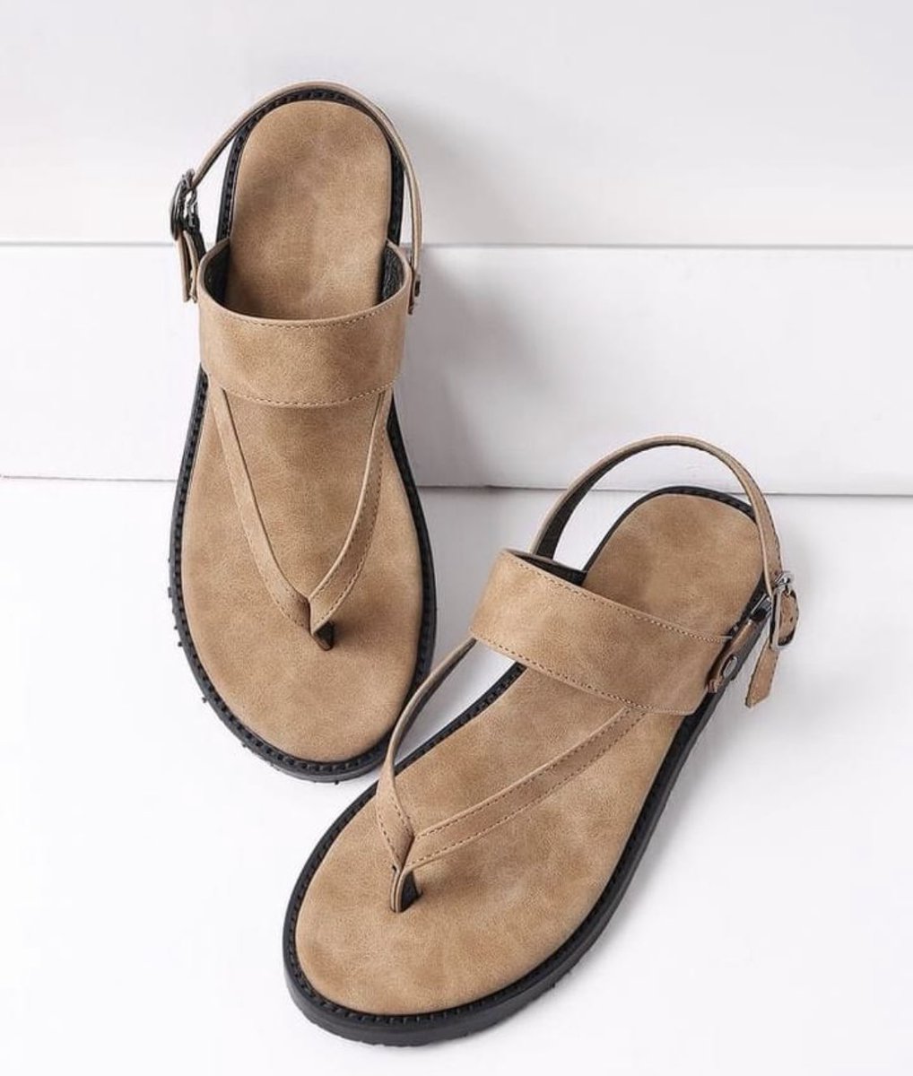 osheyislippers's tweet photo. Simple sandals, #7,000 https://t.co/zrM71Ksp89