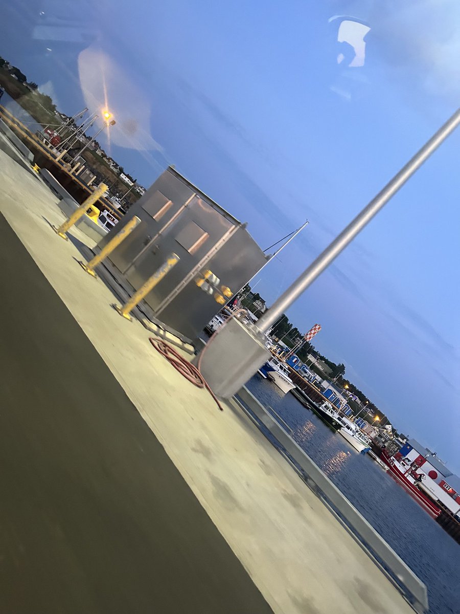 BaldeCurtis93's tweet photo. La vie du côté de caraquet https://t.co/3g0WGScvdK